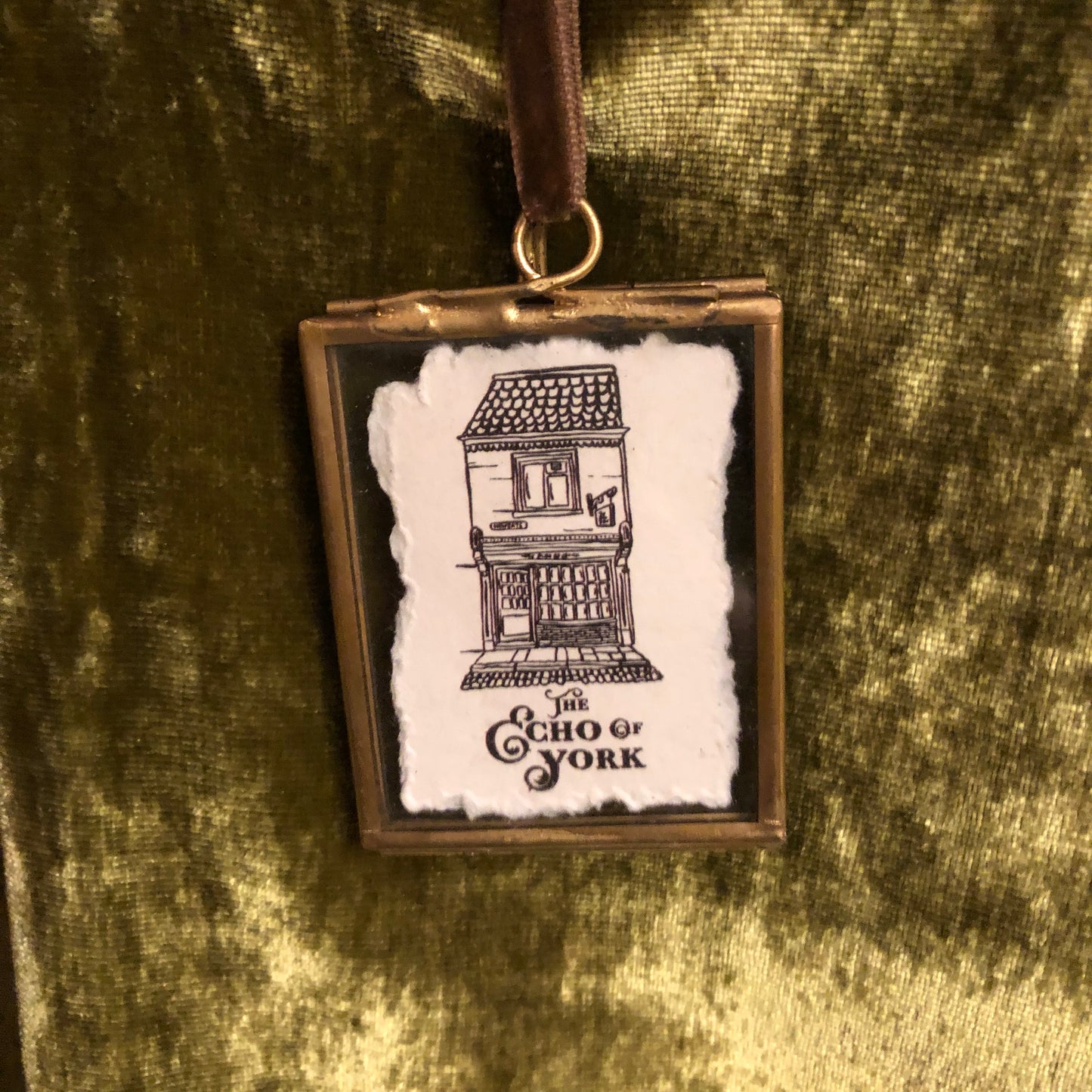 The Echo Of York Small Frame